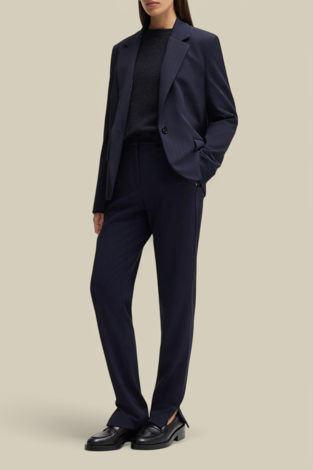 תמונת כל הלוק של ז'קט מחוייט